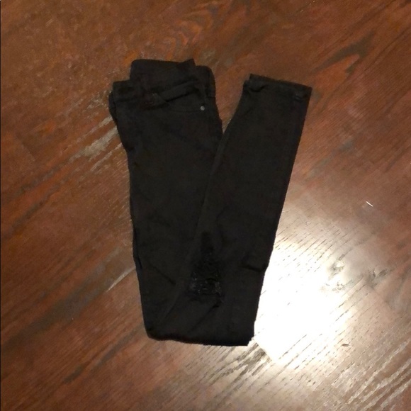 Clothes - Picture 2 of 8